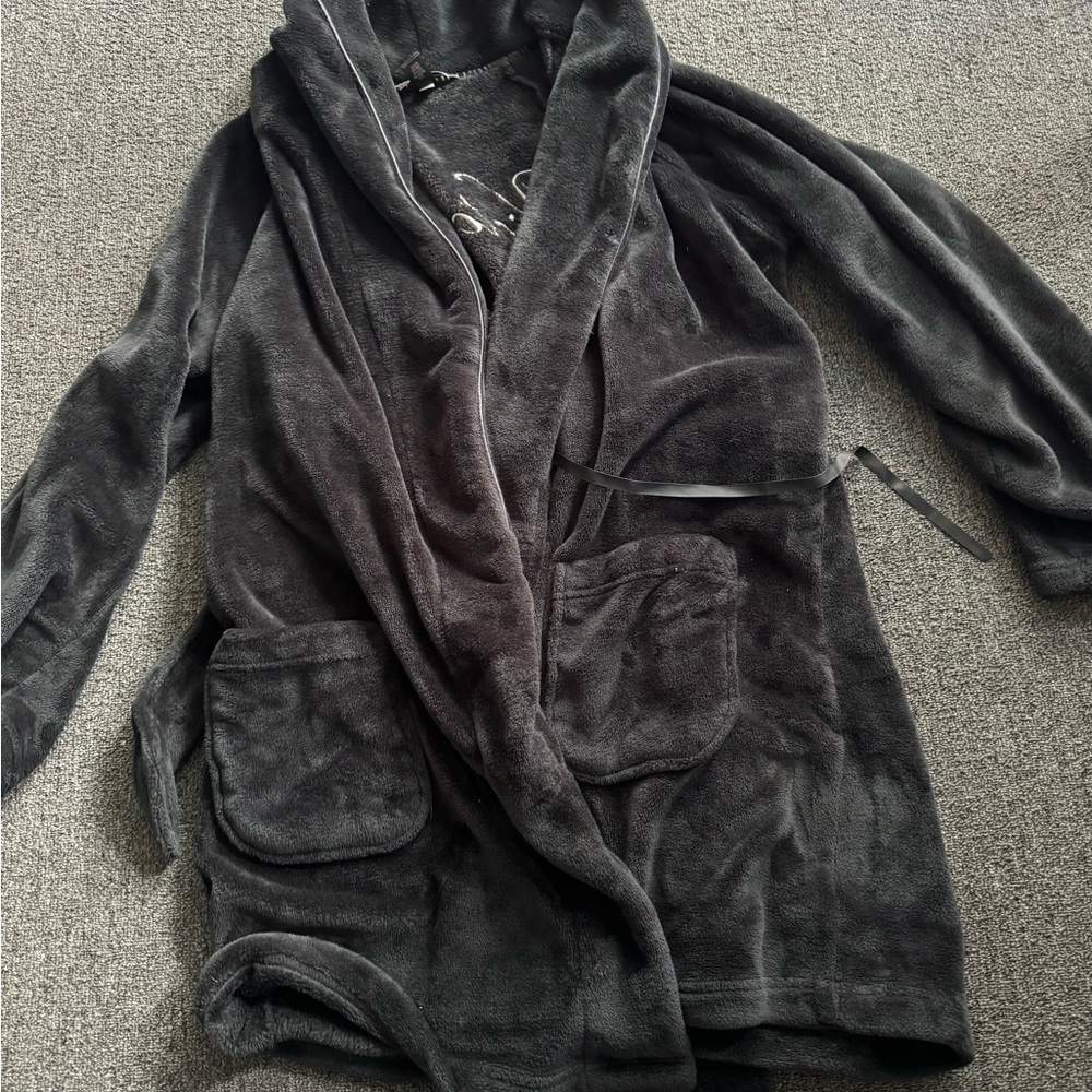 Victoria Secret Robe - Picture 3 of 3
